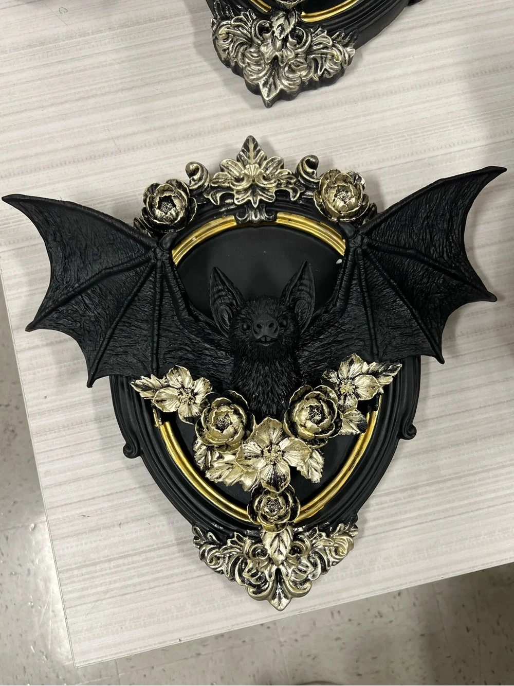 Black and Gold Bat Wall Plaque - Decorative Home Wall Decor Halloween